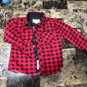 Craft & Flow Kids (Boys) Red Plaid Button Up Love Sleeve Shirt Size 3T